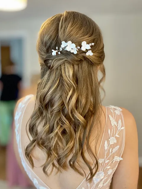 Bridal hair and makeup styling by Jessica-Jade, Cambridgeshire